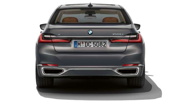 BMW 7 Serisi Sedan, arka rüzgarlık BMW 7 Serisi Sedan: Arka rüzgarlığın yakın çekimi