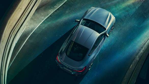 Integral Aktif Direksiyon. BMW 8 Serisi Coupé, direksiyon üzerinden görünüm, Integral Aktif Direksiyon.