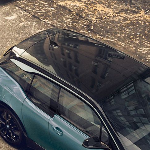 BMW i3, karbon tavan BMW i3 I01 Metalik Mat Gri vurgulu Metalik Bej/Jucaro, karbon tavan kuş bakışı görünüm