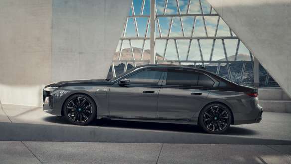Profesyonel Park Asistanı, BMW M760e xDrive Sedan G70 Profesyonel Park Asistanı, BMW M760e xDrive Sedan G70, BMW Kavisli Ekran