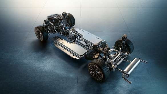 Güçlü sürüş konsepti, BMW M760e xDrive Sedan G70 Yürüyen aksam, BMW M760e xDrive Sedan G70