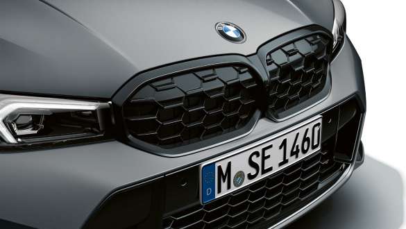 Kafes tasarımlı BMW Böbrek Izgaraları, M340i xDrive Sedan G20 BMW M340i xDrive Sedan G20, BMW Individual Metalik Mat Gri/Pure Grey, kafes tasarımlı BMW Böbrek Izgaraları