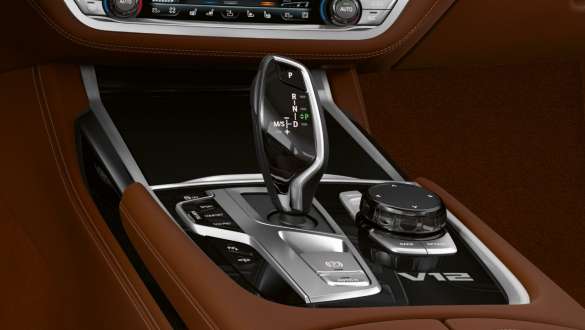 8-ileri Steptronic Sport şanzıman BMW M760Li xDrive Sedan, 8-ileri Steptronic Sport şanzıman