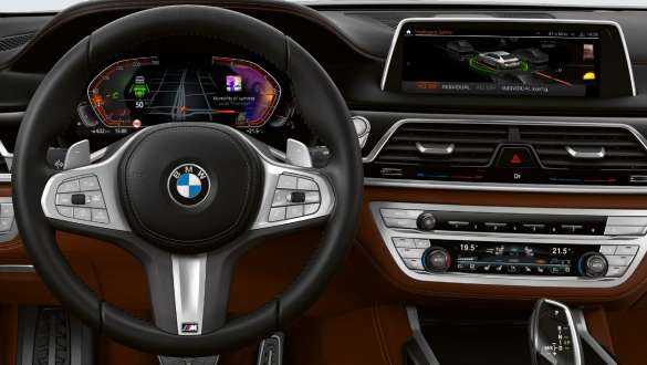 Profesyonel Sürüş Asistanı BMW M760Li xDrive Sedan, Profesyonel Sürüş Asistanı