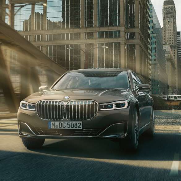 Sürüş dinamikleri BMW M760Li xDrive Sedan, sürüş dinamikleri