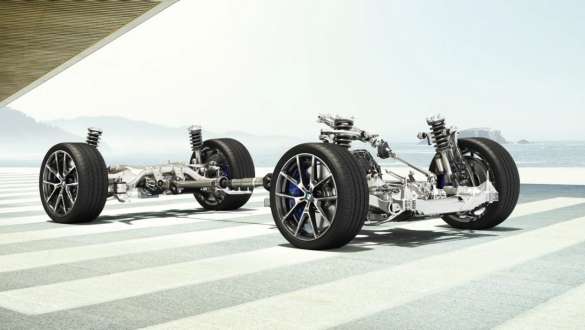 Adaptif M süspansiyon. Adaptif M süspansiyonlu BMW M850i xDrive Cabrio.