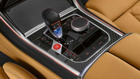 8 ileri M Steptronic şanzıman. 8 ileri M Steptronic şanzımanlı BMW M8 Competition Cabrio.