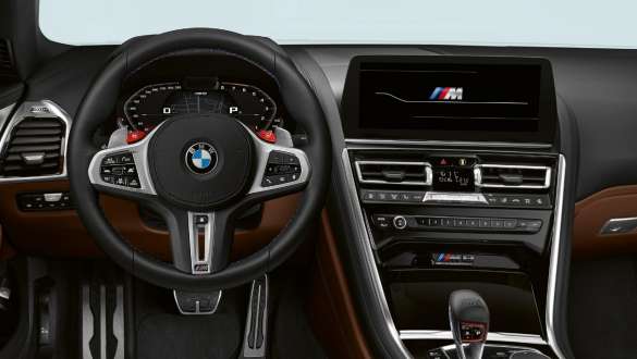 BMW 8 Serisi Cabrio M Otomobilleri F91 LCI M ailesine özel gösterge paneli BMW 8 Serisi Cabrio M Otomobilleri F91 LCI M ailesine özel gösterge paneli