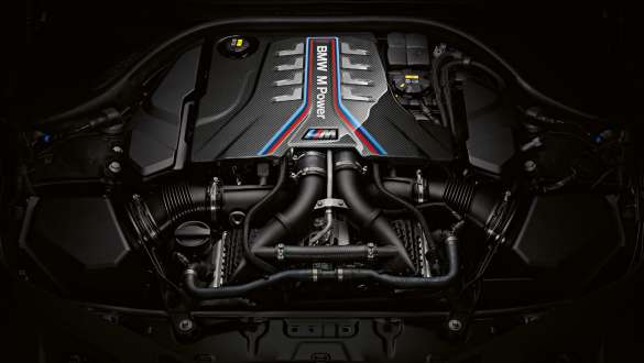 Yüksek performanslı M TwinPower Turbo 8 silindirli benzinli motor. BMW M8 Competition Coupé, yüksek performanslı M TwinPower Turbo 8 silindirli benzinli motor.