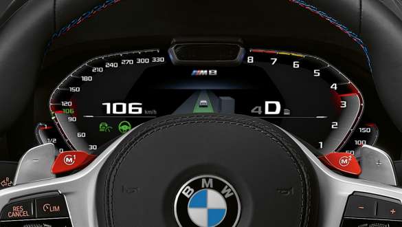 M modeline özel gösterge paneli. M modeline özel gösterge paneliyle BMW M8 Competition Coupé.