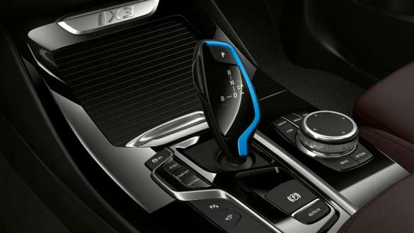 Adaptif süspansiyon BMW iX3 G08 Adaptif süspansiyon BMW iX3 G08 vites kolu