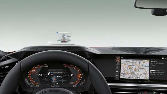BMW Z4 Roadster’ın kokpiti Direksiyon, Head-up Display ve Kontrol Ekranı ile BMW Z4 Roadster