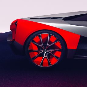 BMW Vision M NEXT, yandan görünüm BMW Vision M NEXT, hareketsiz halde yandan görünüm, jantlar