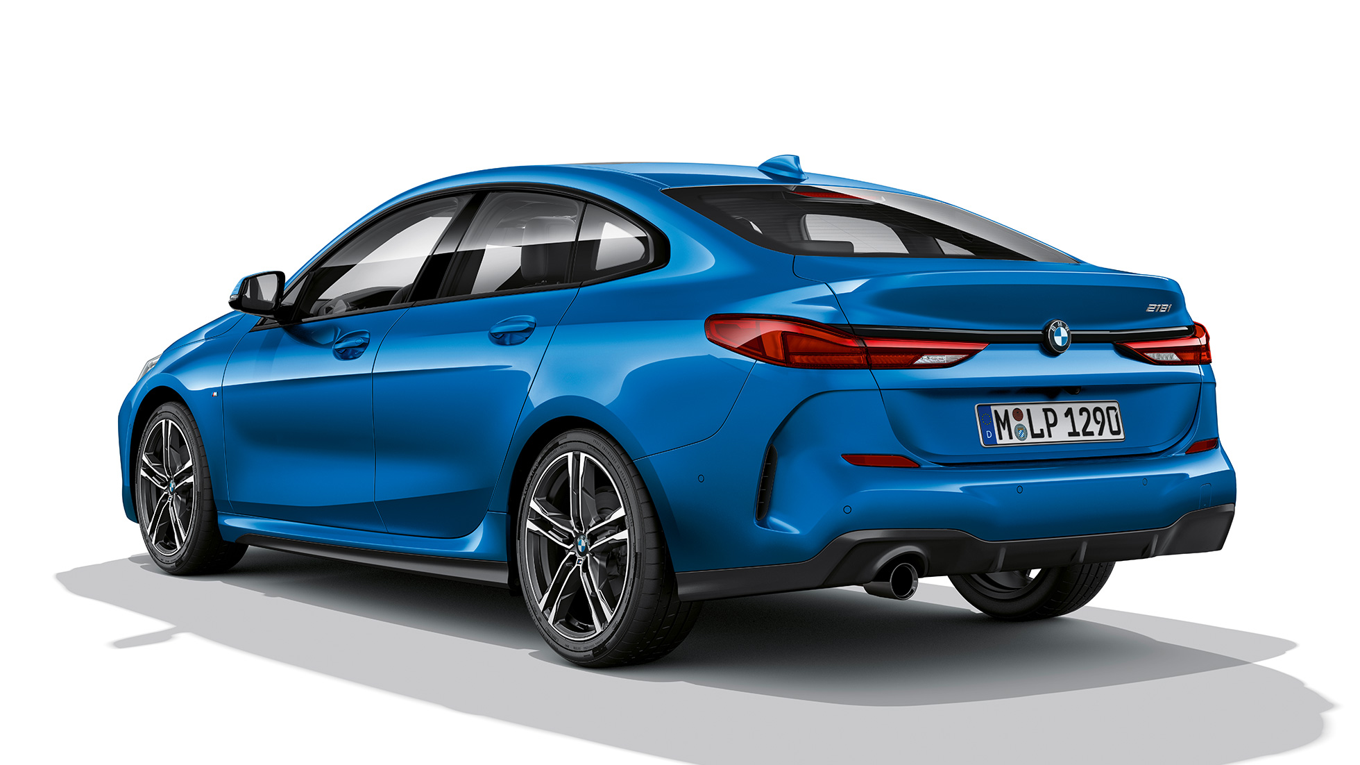 BMW Individual Parlak Siyah Dış Kaplama Yeni BMW 2 Serisi Gran Coupé M Sport BMW Individual Parlak Siyah Dış Kaplama Yeni BMW 2 Serisi Gran Coupé Metalik Mavi/Misano M Sport F44 yandan görünüm