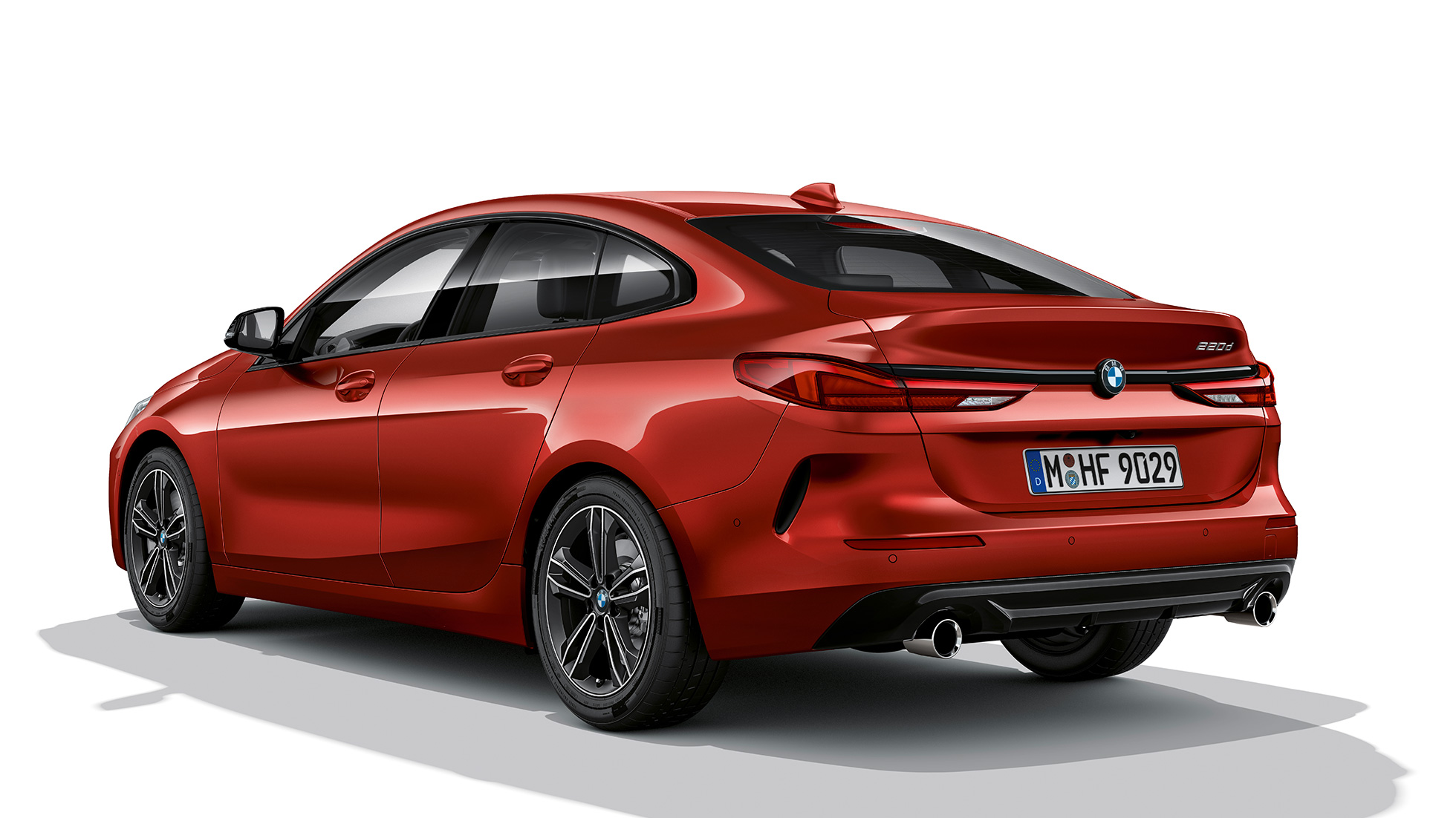 BMW Individual Parlak Siyah Dış Kaplama Yeni BMW 2 Serisi Gran Coupé Sport Line BMW Individual Parlak Siyah Dış Kaplama Yeni BMW 2 Serisi Gran Coupé Metalik Kırmızı/Melbourne Sport Line F44 arkadan görünüm
