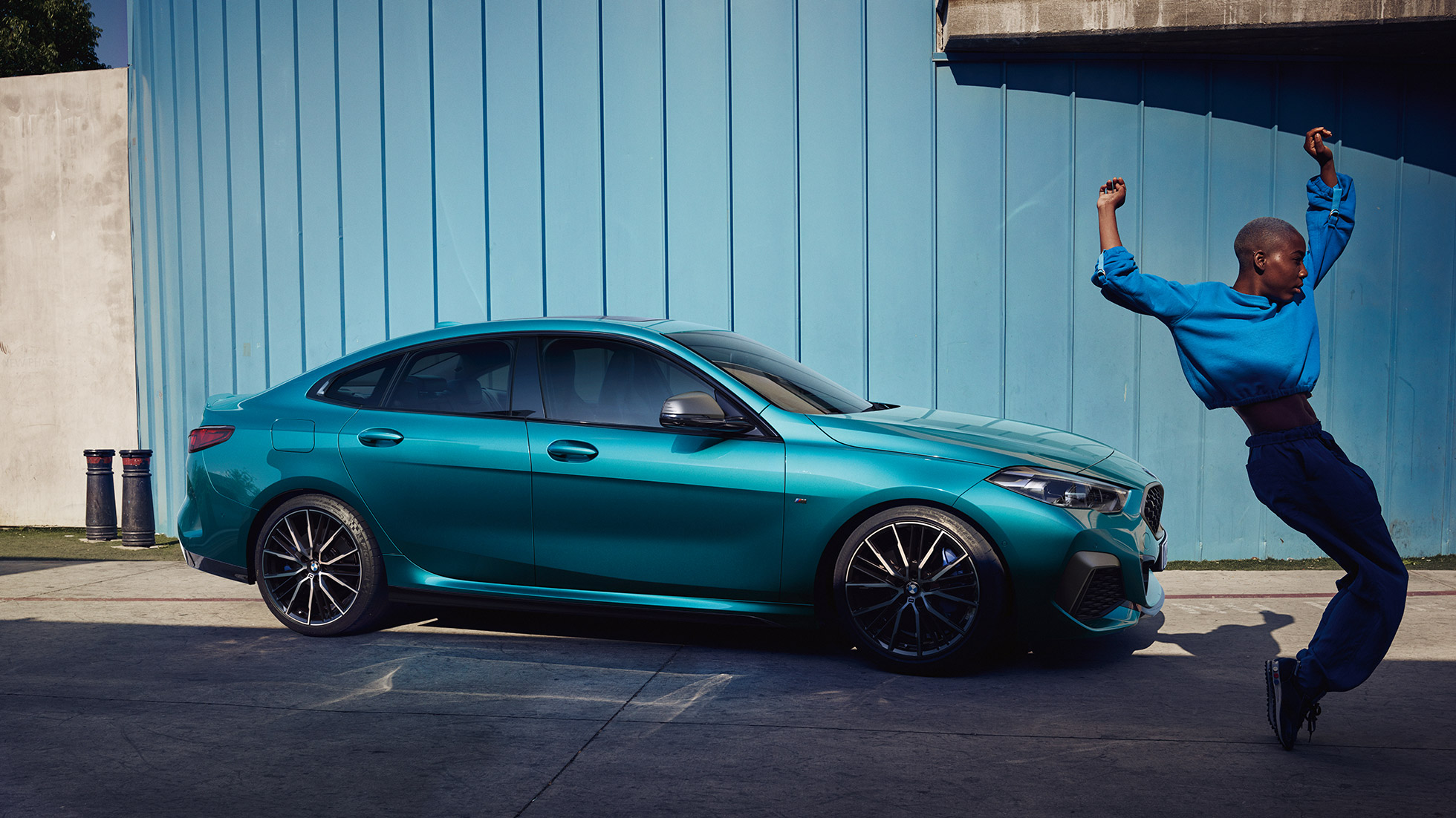 Coupé silueti Yeni BMW 2 Serisi Gran Coupé Coupé silueti Yeni BMW 2 Serisi Gran Coupé Metalik Mavi/Snapper Rocks F44 yandan görünüm