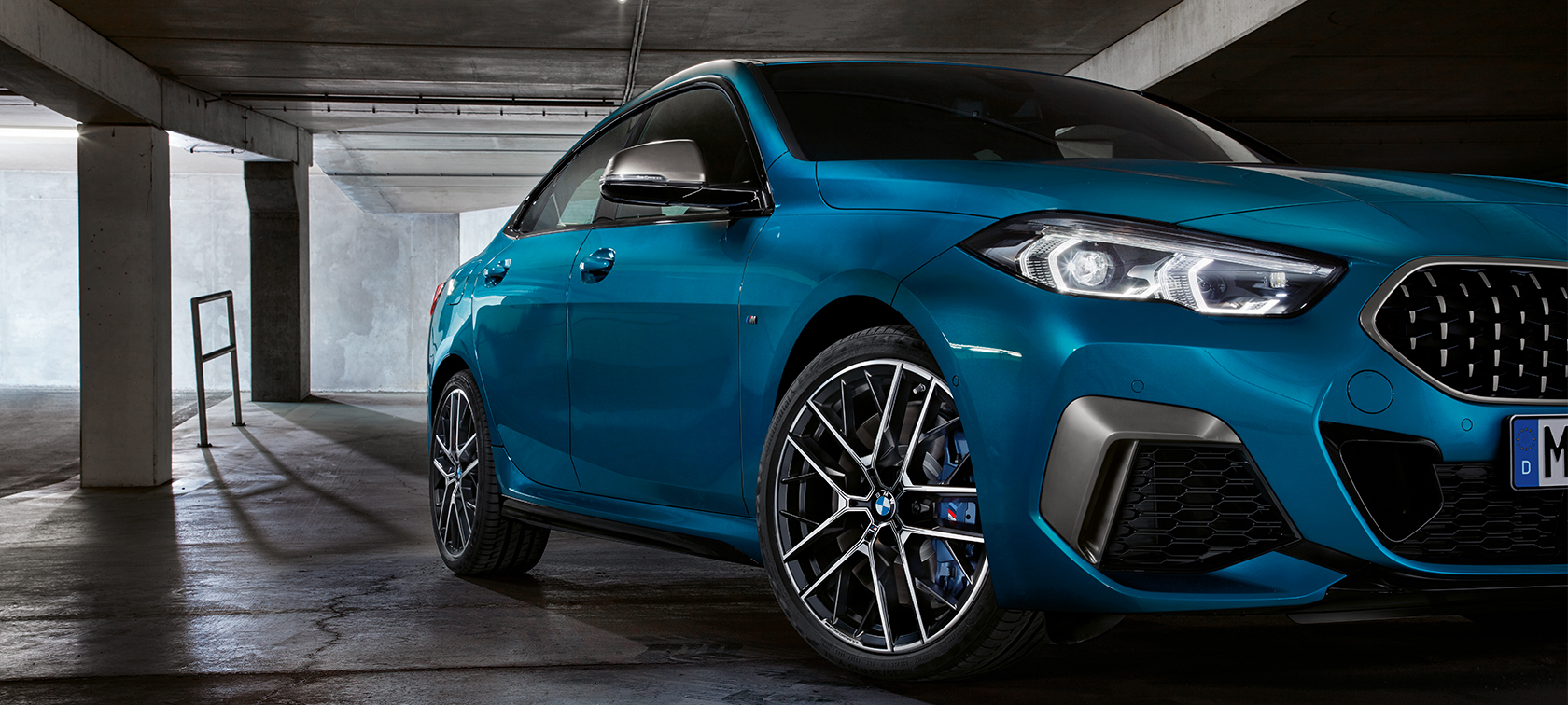 Video BMW 2 Serisi Gran Coupé Video BMW 2 Serisi Gran Coupé F44 Metalik Mavi/Snapper Rocks dış tasarım