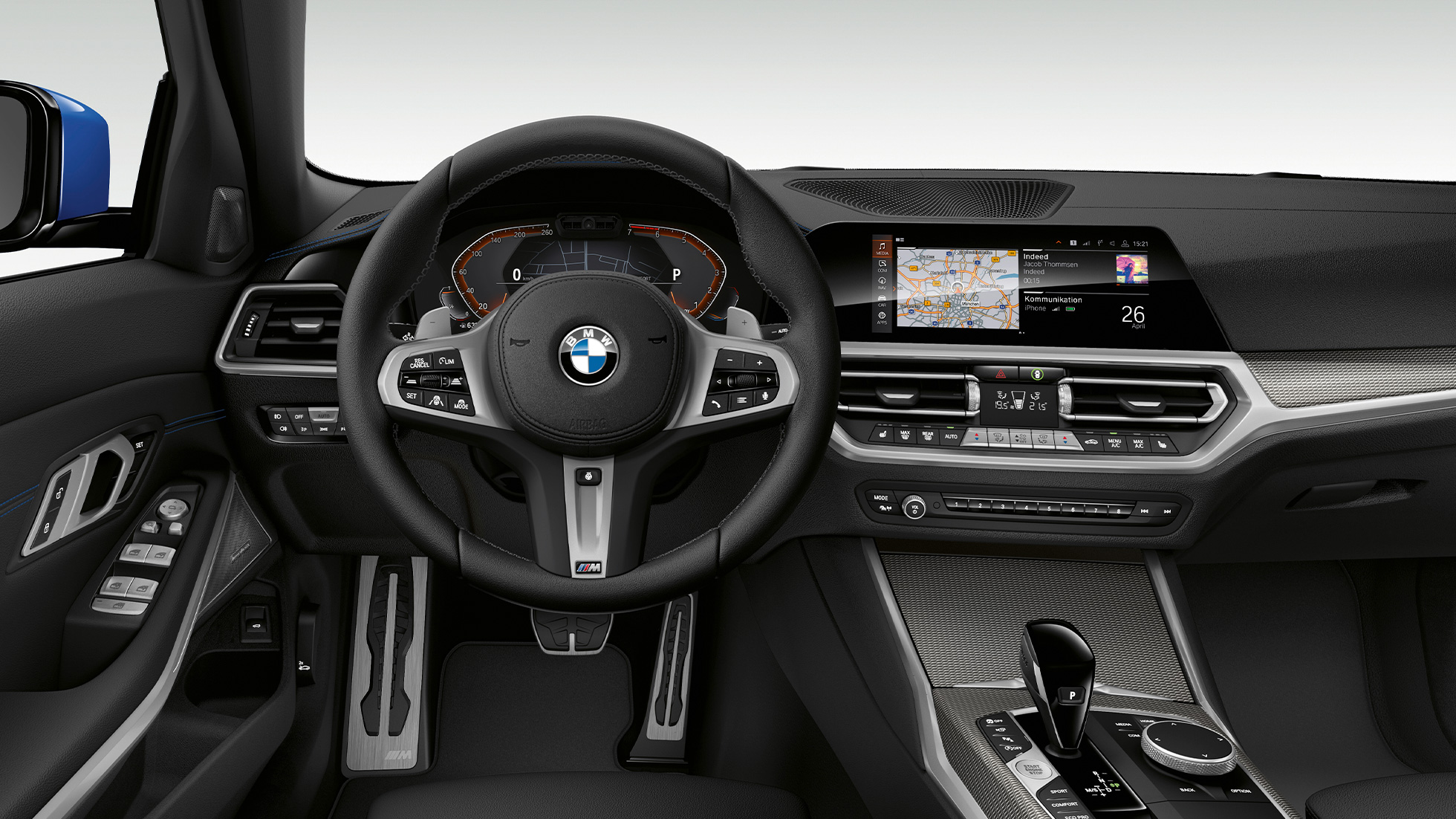 BMW 3 Serisi Sedan, M Sport Modeli Kokpiti. BMW 3 Serisi Sedan M Sport Modeli sürücü kokpitinin önden yakın çekimi.