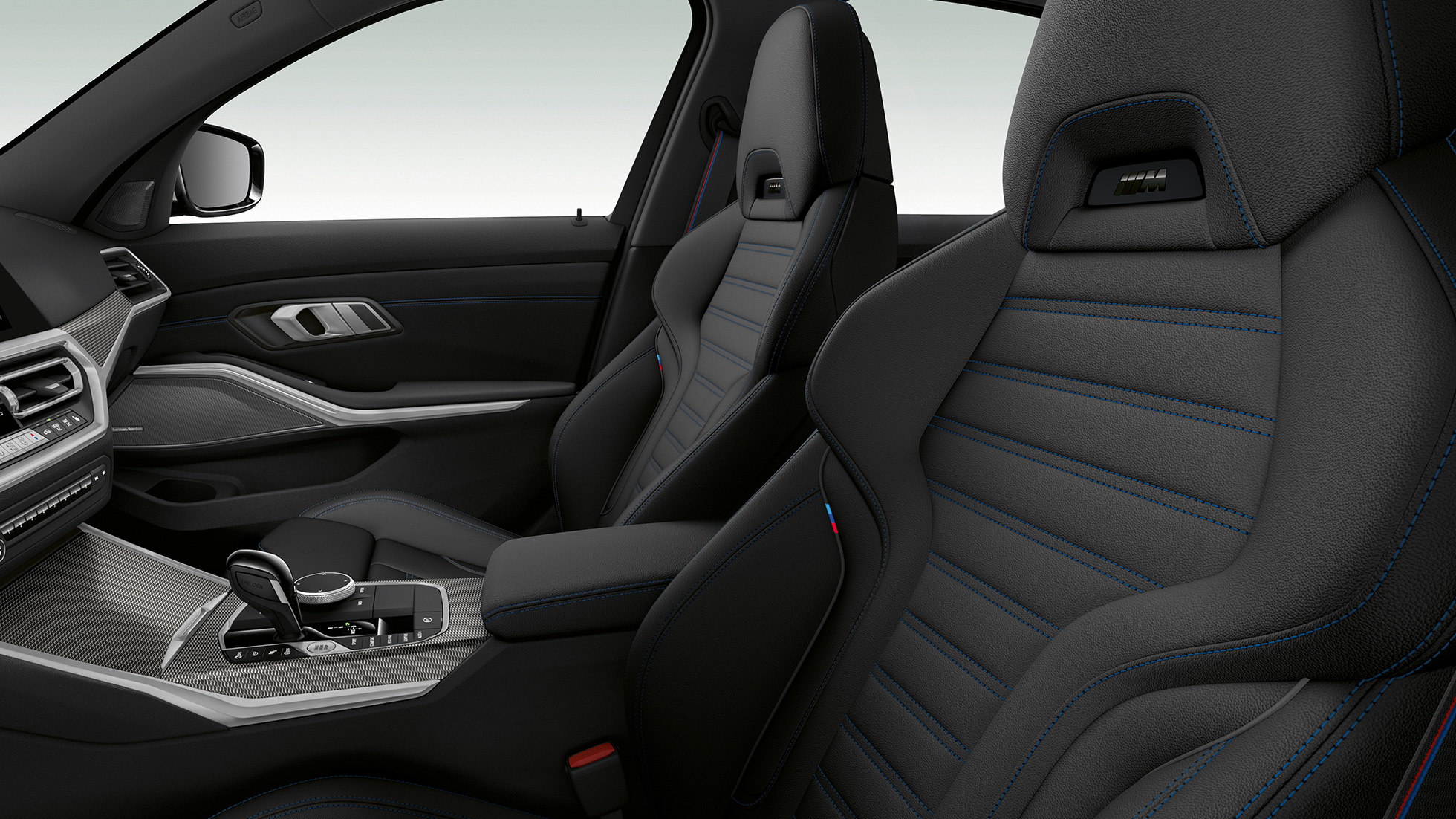 BMW 3 Serisi Sedan, M Sport Modeli ön koltuklar. BMW 3 Serisi Sedan M Sport Modeli ön koltuklarının yandan yakın çekimi.