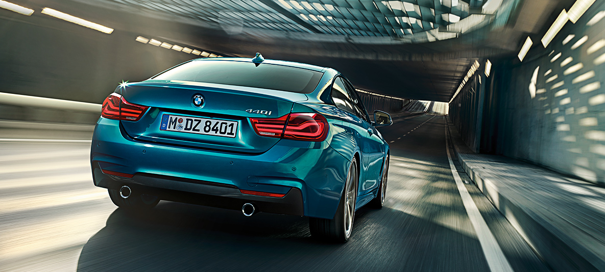 BMW 4 Serisi Coupé Metalik Mavi/Snapper Rocks arka | BMW Türkiye BMW 4 Serisi Coupé Arka Görünüm Metalik Mavi/Snapper Rocks renginde