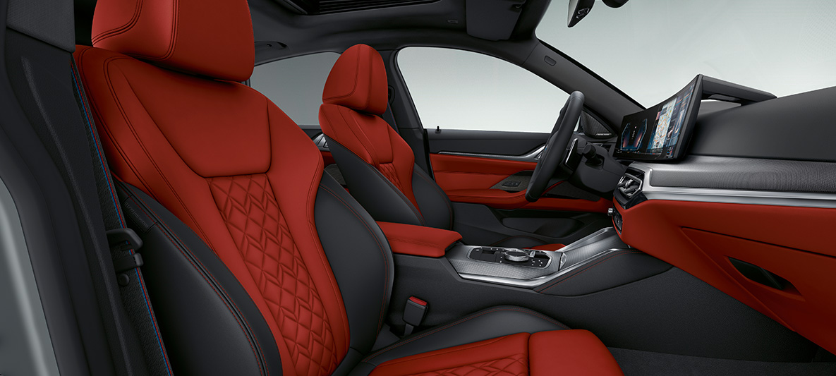 “Merino” Fiona Kırmızı/Siyah deri döşeme, Yeni BMW 4 Serisi Gran Coupé G26, iç tasarım “Merino” Fiona Kırmızı/Siyah BMW Individual deri döşeme, Yeni BMW 4 Serisi Gran Coupé G26, iç tasarım, kokpit