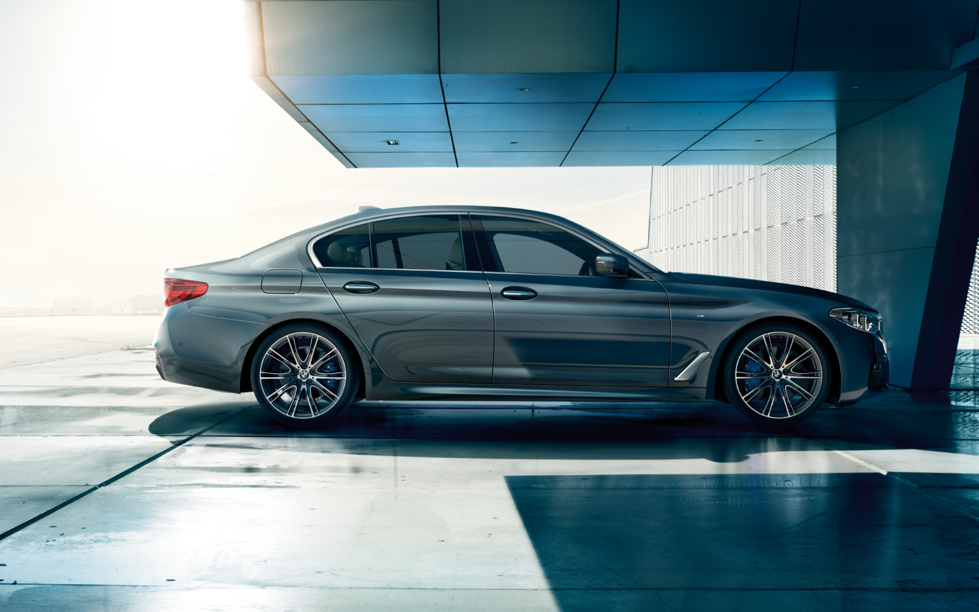 BMW 5 Serisi Sedan Duvar Kağıdı Wallpaper 04 - Metalik Gri / Bluestone BMW 5 Serisi Sedan Duvar Kağıdı Wallpaper 04 - Metalik Gri / Bluestone