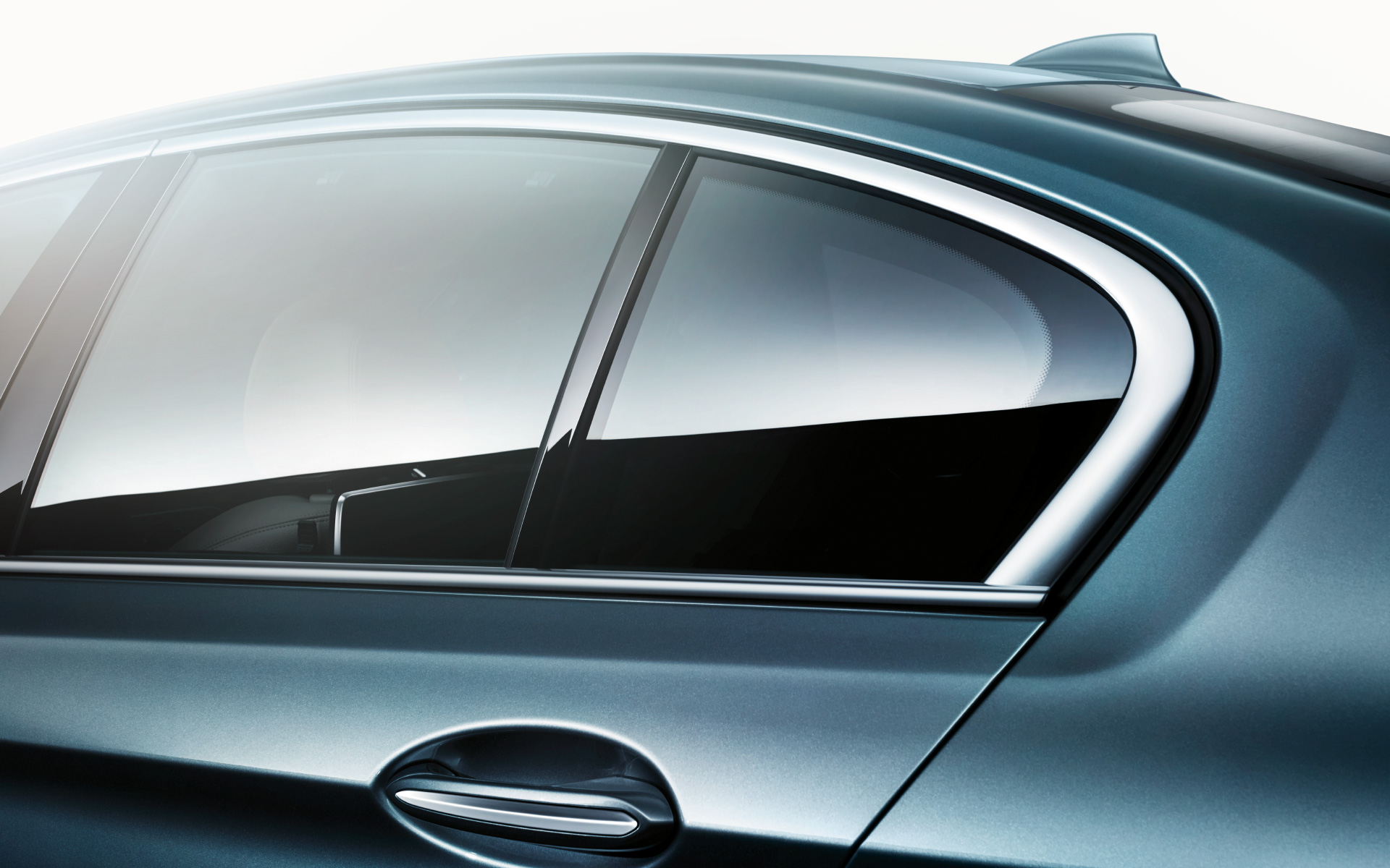 BMW 5 Serisi Sedan Duvar Kağıdı Wallpaper 07 - Metalik Gri / Bluestone BMW 5 Serisi Sedan Duvar Kağıdı Wallpaper 07 - Metalik Gri / Bluestone