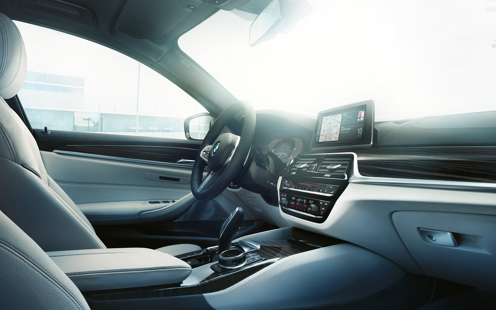 BMW 5 Serisi Sedan Duvar Kağıdı Wallpaper 10 - Kokpit Görünümü BMW 5 Serisi Sedan Duvar Kağıdı Wallpaper 10 - Kokpit Görünümü