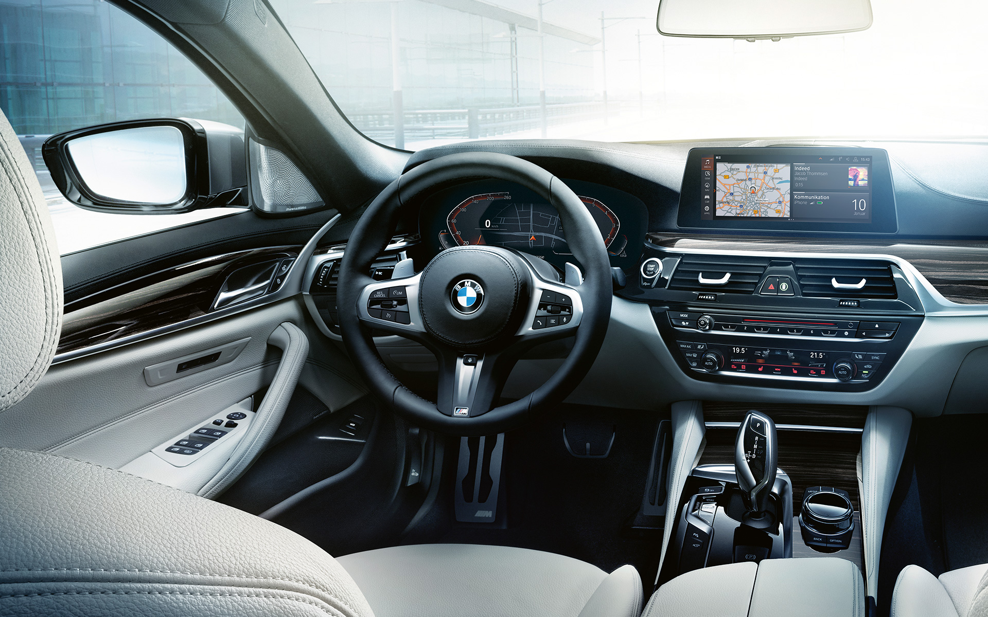 BMW 5 Serisi Sedan Duvar Kağıdı Wallpaper 11 - Kokpit Görünümü BMW 5 Serisi Sedan Duvar Kağıdı Wallpaper 11 - Kokpit Görünümü