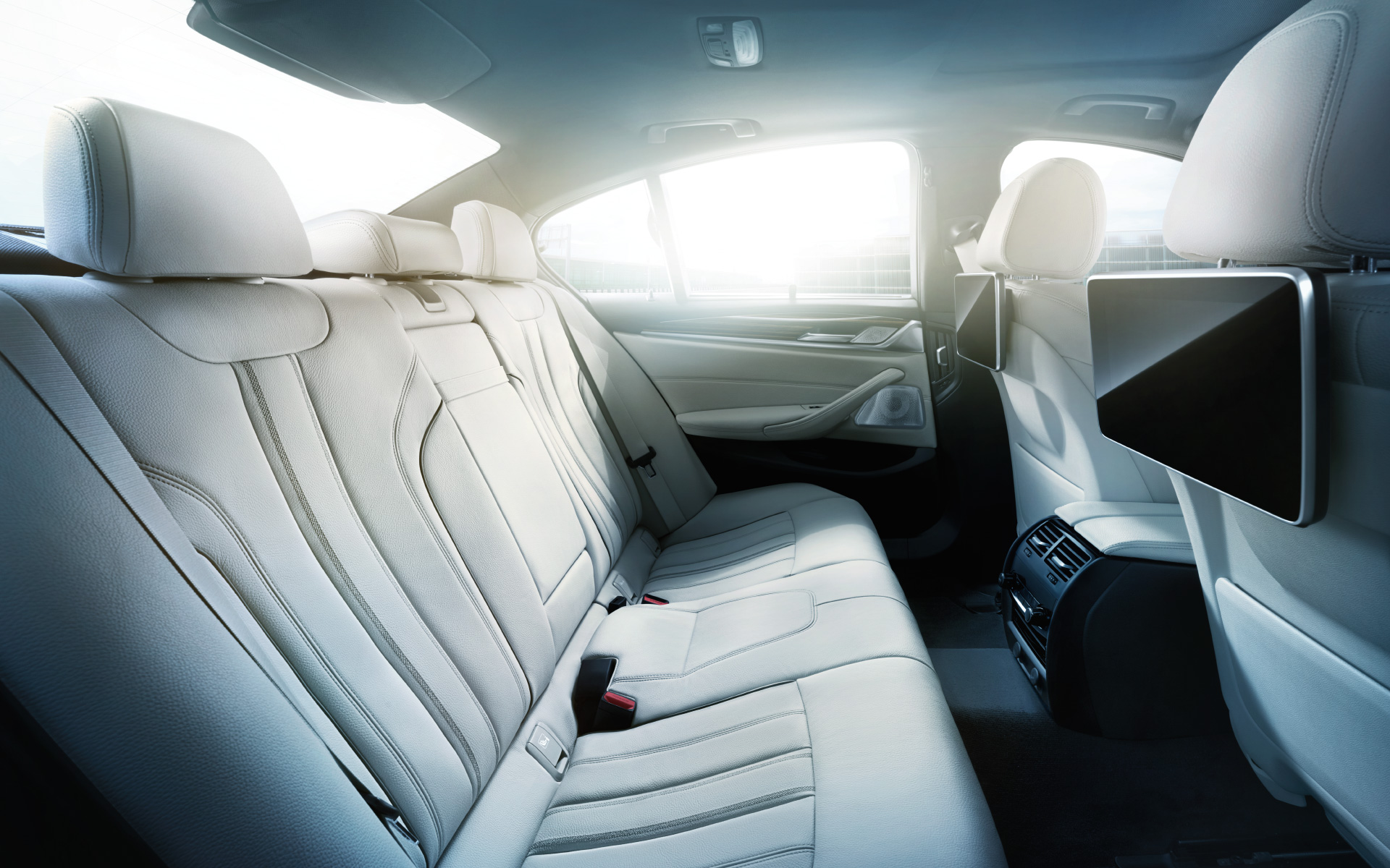 BMW 5 Serisi Sedan Duvar Kağıdı Wallpaper 12 - Arka Koltuk Düzeni BMW 5 Serisi Sedan Duvar Kağıdı Wallpaper 12 - Arka Koltuk Düzeni