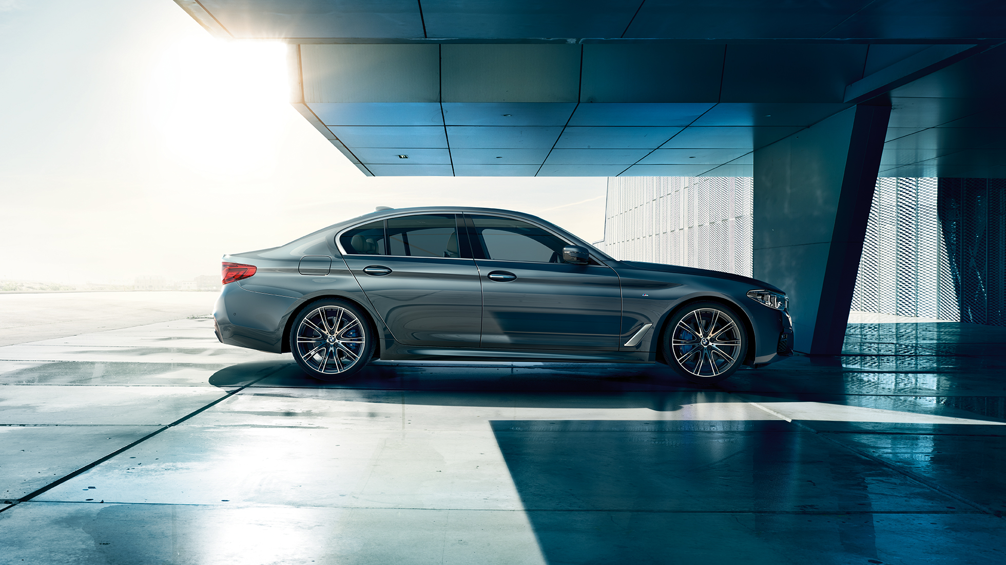 BMW 5 Serisi Sedan Yandan Görünüm BMW 540i Sedan G30 Metalik Mavi / Bluestone