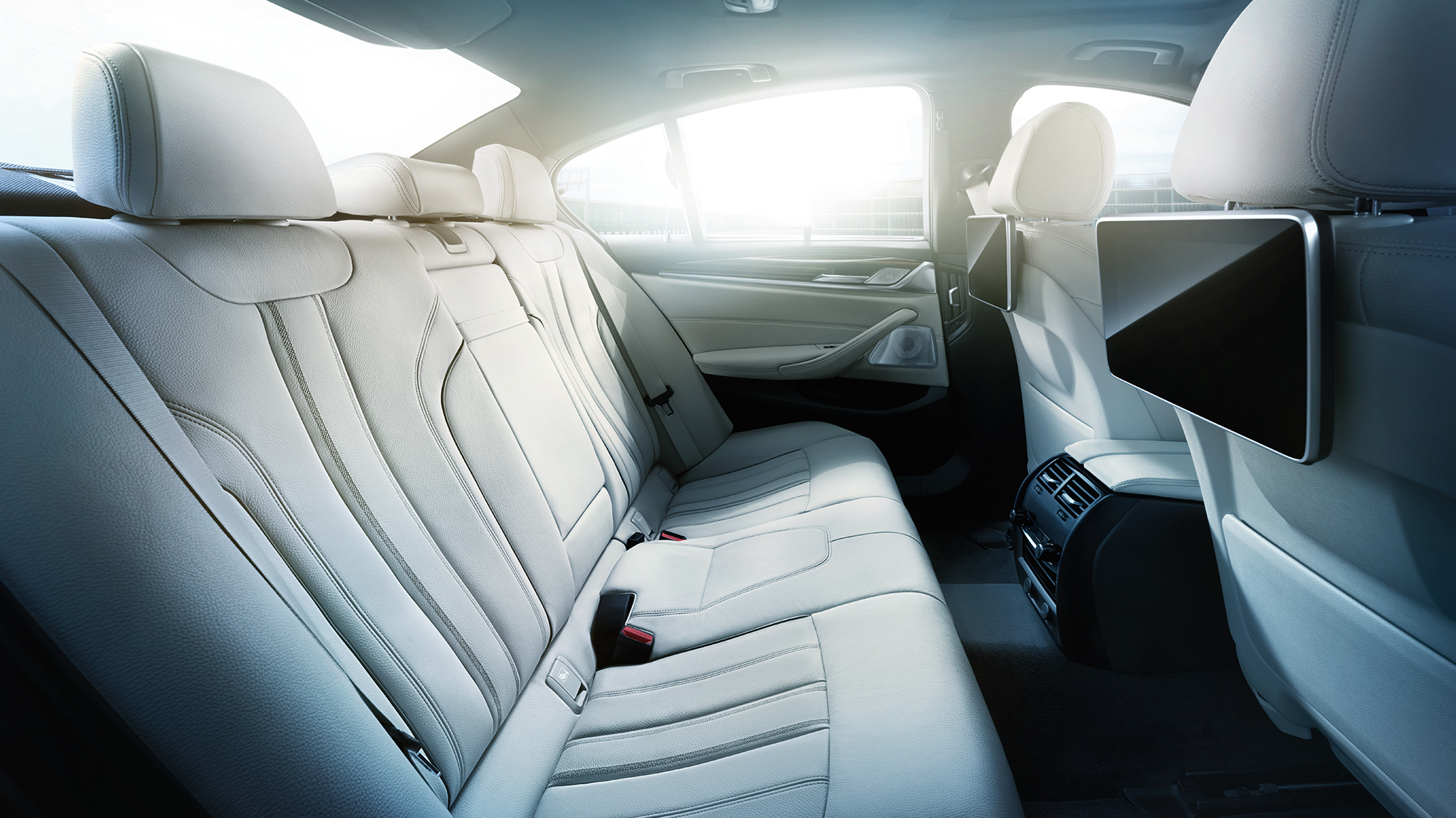 Döşemeler BMW 5 Serisi Sedan Döşemeler BMW 5 Serisi Sedan 540i Sedan G30 metalik Bluestone iç tasarım