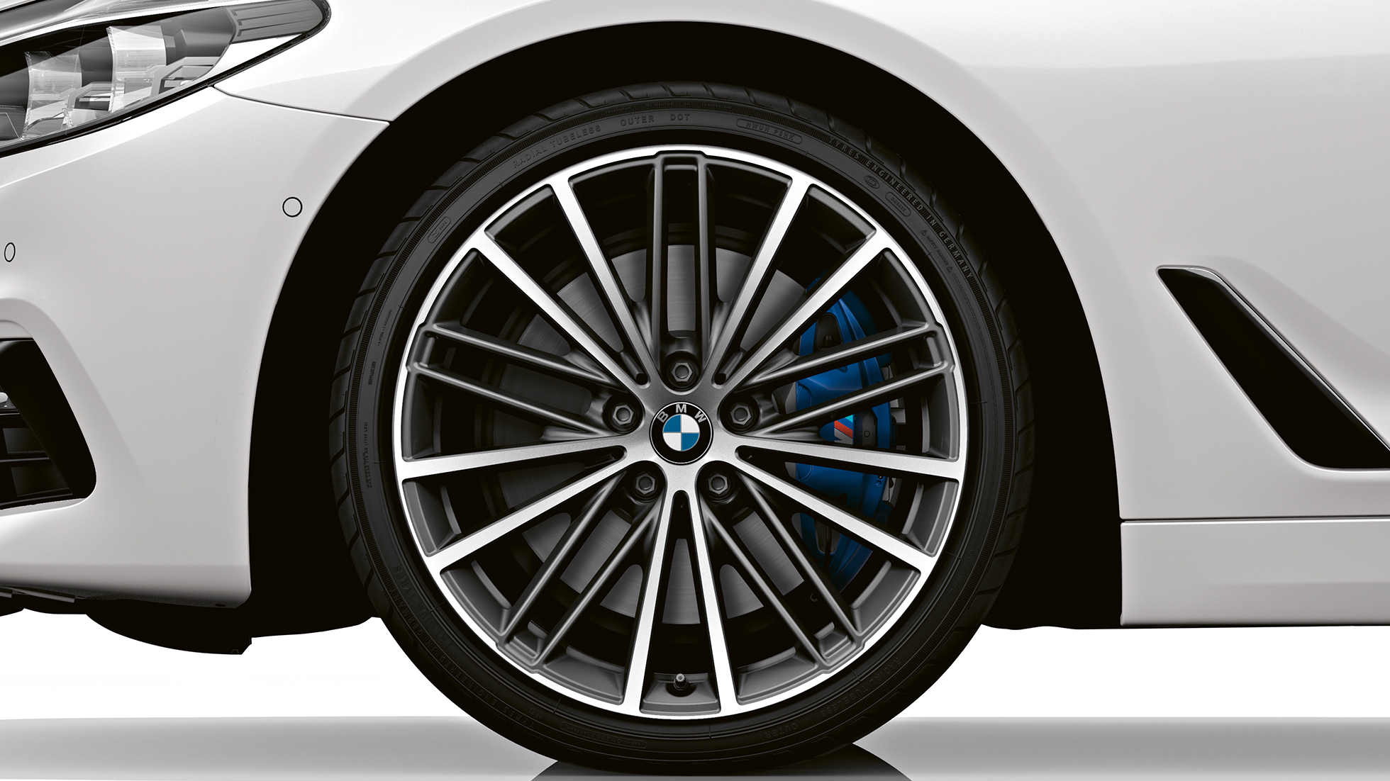 Sport Line jantlar BMW 5 Serisi Sedan Sport Line BMW 5 Serisi Sedan 540i Sedan G30 Metalik Beyaz / Alpine jantlar