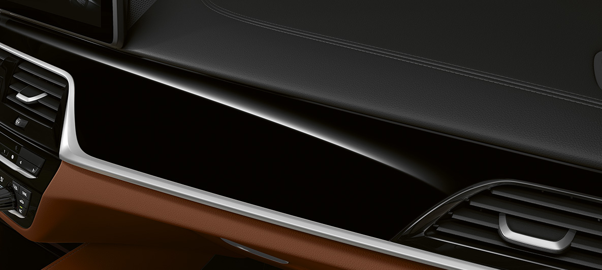 İç kaplamalar BMW 5 Serisi Sedan G30 Individual iç tasarım İç kaplamalar BMW 5 Serisi Sedan Individual G30 Facelift iç tasarım kokpit