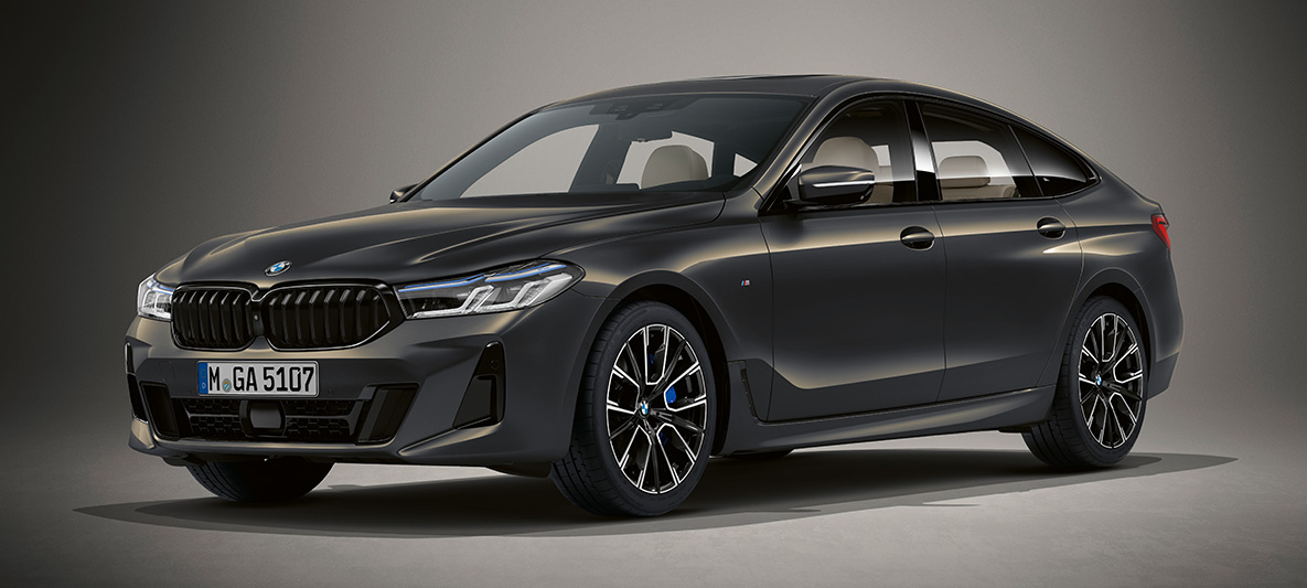 BMW Individual Metalik Mavi/Tansanite gövde rengi BMW 6 Serisi Gran Turismo G32 BMW Individual Metalik Mavi/Tansanite gövde rengi BMW 6 Serisi Gran Turismo G32 hareketsiz halde önden görünüm