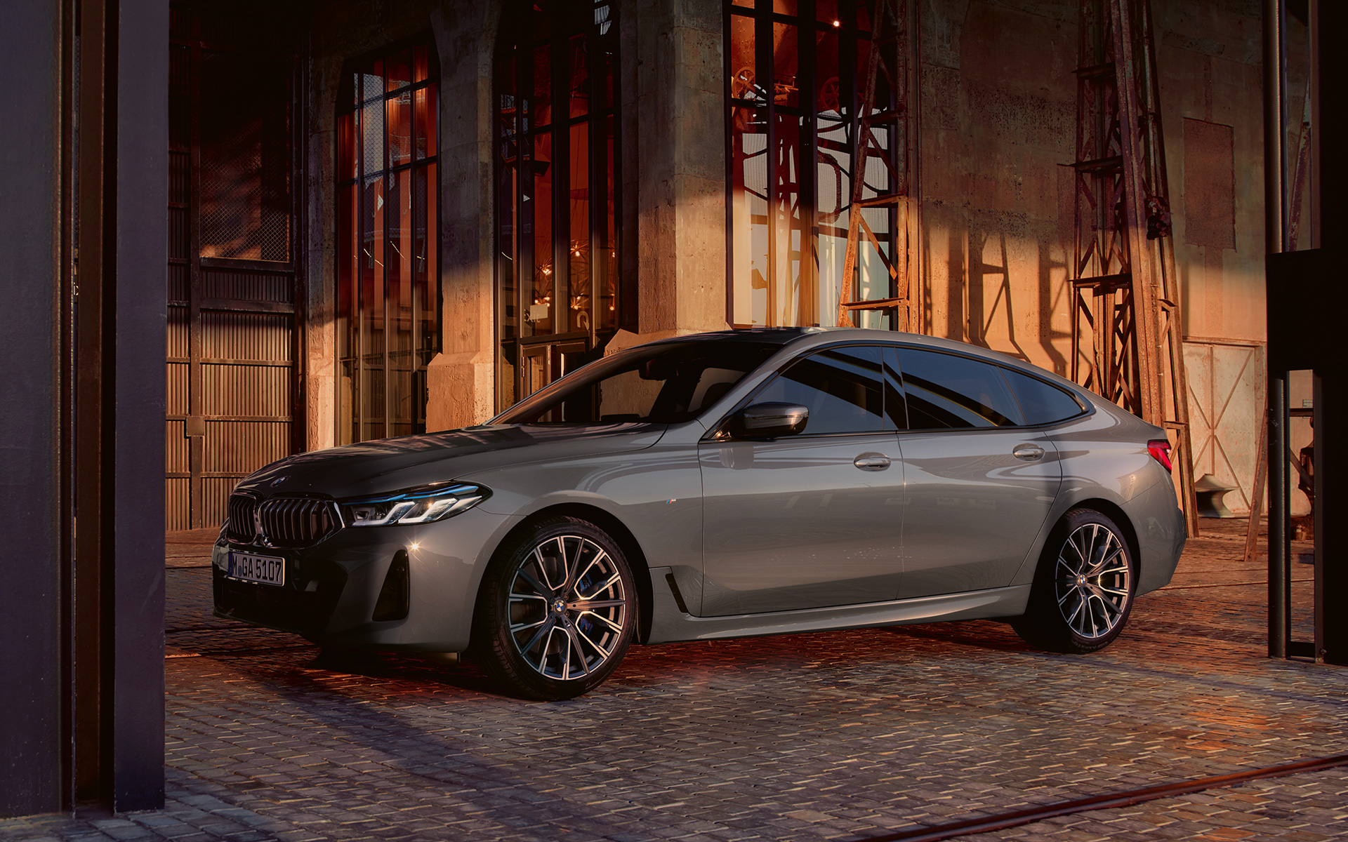 Silüet, BMW 6 Serisi Gran Turismo G32 BMW 6 Serisi Gran Turismo 640i xDrive G32, Metalik Gri/Bernina, yandan görünüm
