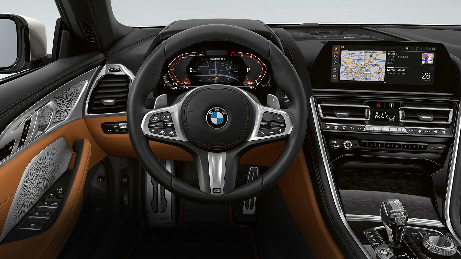 BMW M850i xDrive, vites kulakçıklı ve çok işlevli M deri direksiyon. BMW M850i xDrive, vites kulakçıklı ve çok işlevli M deri direksiyon.