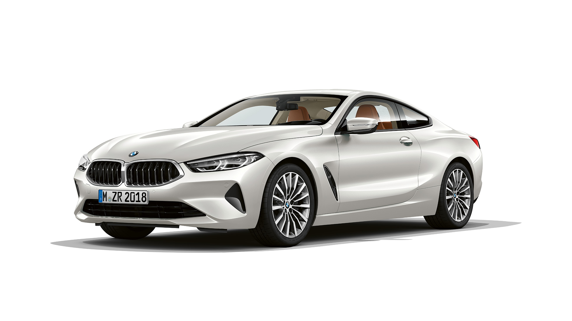 BMW 8 Serisi Coupé, önden görünüm. BMW 8 Serisi Coupé, Metalik Beyaz/Mineral, önden görünüm.