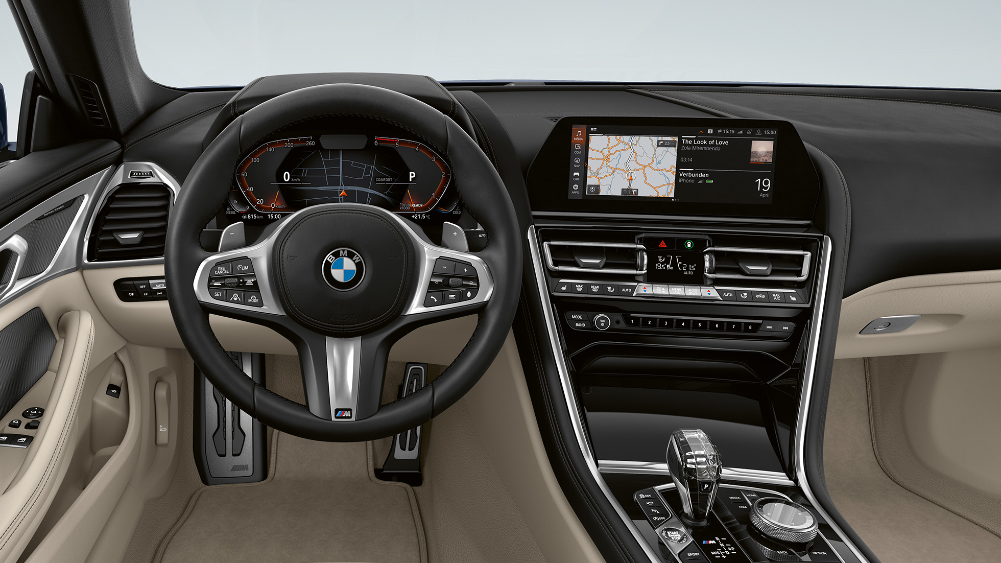 Çok fonksiyonlu M deri direksiyon. BMW 8 Serisi Coupé, Kokpit, Çok fonksiyonlu M deri direksiyon.