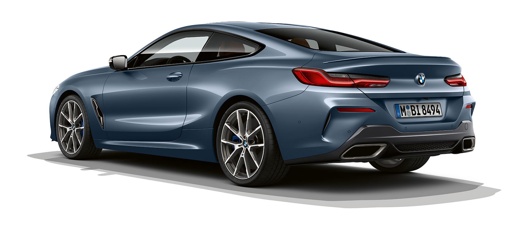 Metalik Mavi/Barcelona BMW 8 Coupé. Metalik Mavi/Barcelona renkte BMW 8 Coupé, arkadan görünüm.