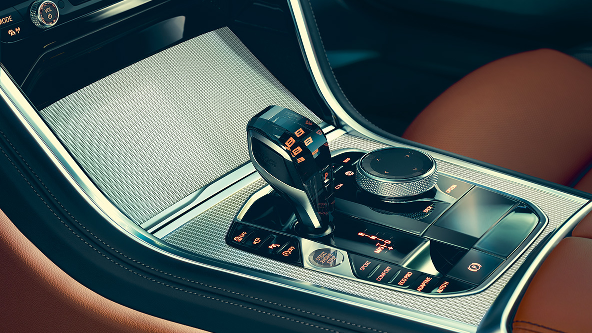 BMW 8 Serisi Coupé cam uygulamalar. BMW 8 Serisi Coupé'nin iç tasarımında cam uygulamaların yakın plandan çekilmiş görüntüsü.