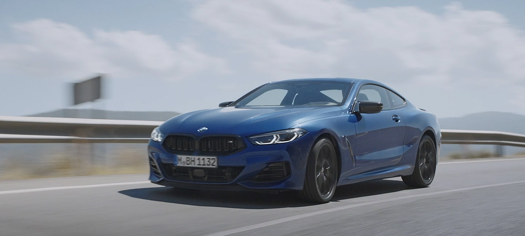 BMW 8 Serisi Coupé G15 LCI sürüş dinamikleri videosu BMW 8 Serisi Coupé G15 LCI sürüş dinamikleri videosu