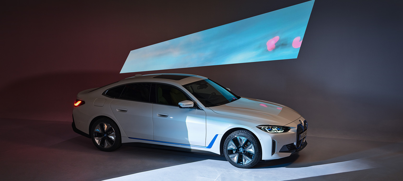 Yeni BMW i4 2021 G26 görüntü 1 Yeni BMW i4 2021 G26 tamamen elektrikli Gran Coupé elektrikli otomobil Sahne görüntüsü 1