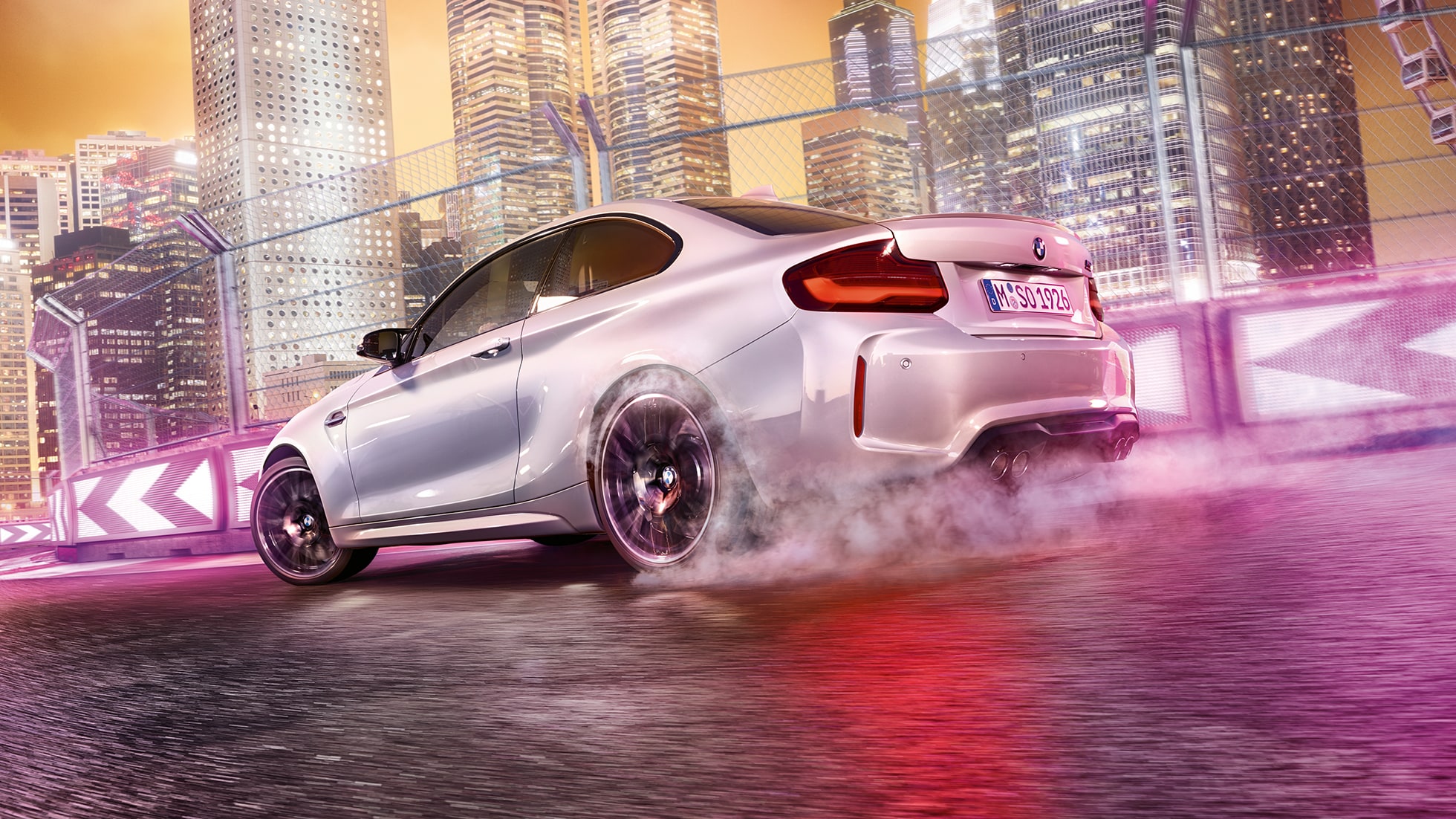 Otomobil tasarımı BMW M2 Competition F87 Otomobil tasarımı BMW M2 Competition F87 Metalik Gümüş/Hockenheim arkadan görünüm