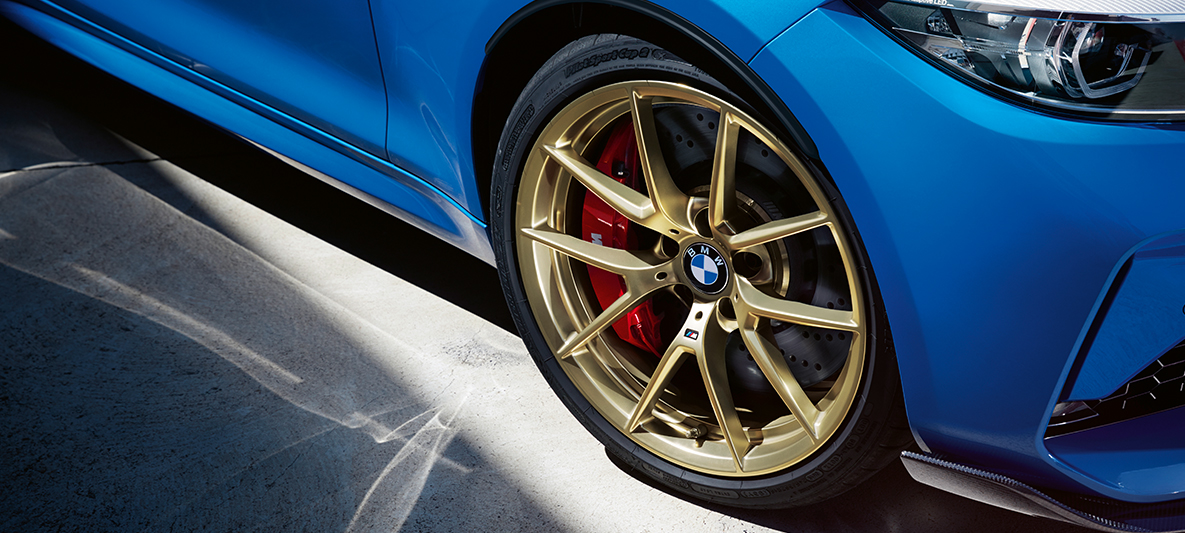 19 inç, V kollu, stil 763 M, Mat Altın rengi M hafif alaşım jantlar BMW M2 CS 19 inç, V kollu, stil 763 M, Mat Altın rengi M hafif alaşım jantlar BMW M2 CS F87 Metalik Mavi/Misano detaylı görünüm