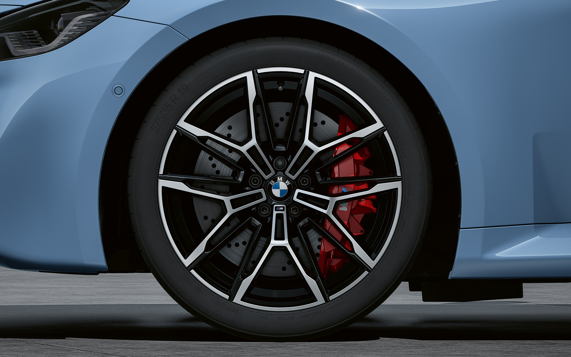 Yeni BMW M2 G87, çift kollu, stil 930 M hafif alaşım jantlar Çift kollu, stil 930 M hafif alaşım jantlar, Yeni BMW M2 G87