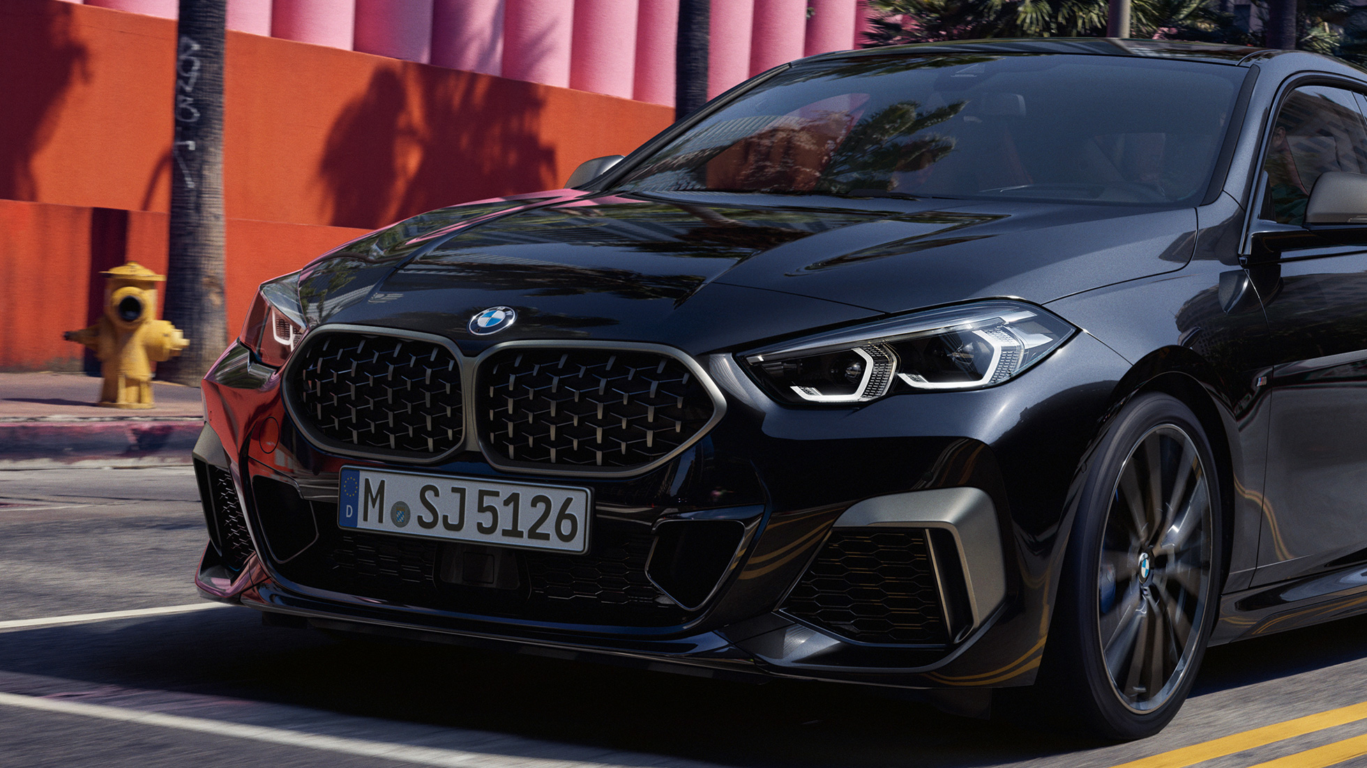 BMW M235i xDrive Gran Coupé’nin dış tasarımı Dış tasarım BMW M235i xDrive Gran Coupé 2020 Metalik Siyah/Sapphire F44 önden görünüm