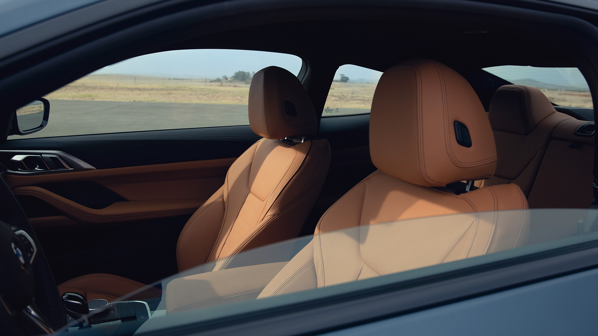 Spor koltuklar BMW M440i xDrive Coupé G22 BMW M440i xDrive Coupé Metalik Mavi/Arctic Race G22 iç tasarım, spor koltuklar