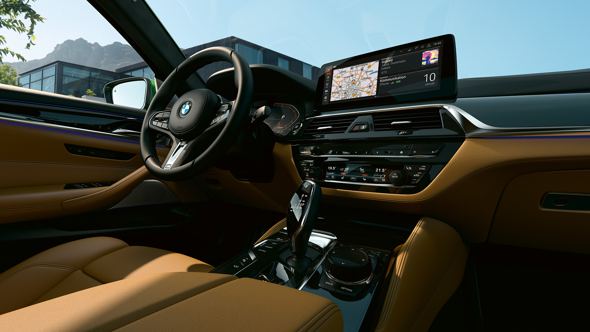 BMW M550i xDrive Sedan G30 LCI, 12,3 inç Kontrol Ekranı ile kokpit BMW M550i xDrive Sedan G30 LCI, 12,3 inç Kontrol Ekranı ile kokpit