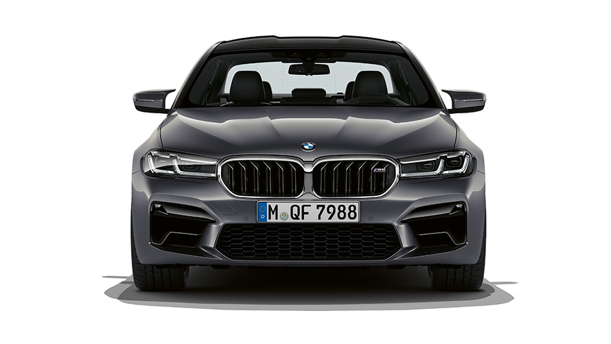 BMW M5 F90 LCI Metalik Gri/Brands Hatch önden görünüm